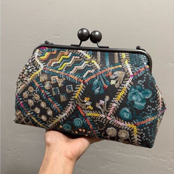 Sequin Embroidered Leather Handmade Kisslock Clutch Bag with 2 Strap Styles - Picture 10 of 16